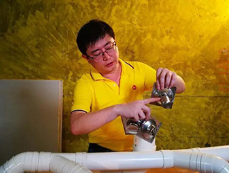 卫生间排水管应该这样设计，就算下雨天也不会臭